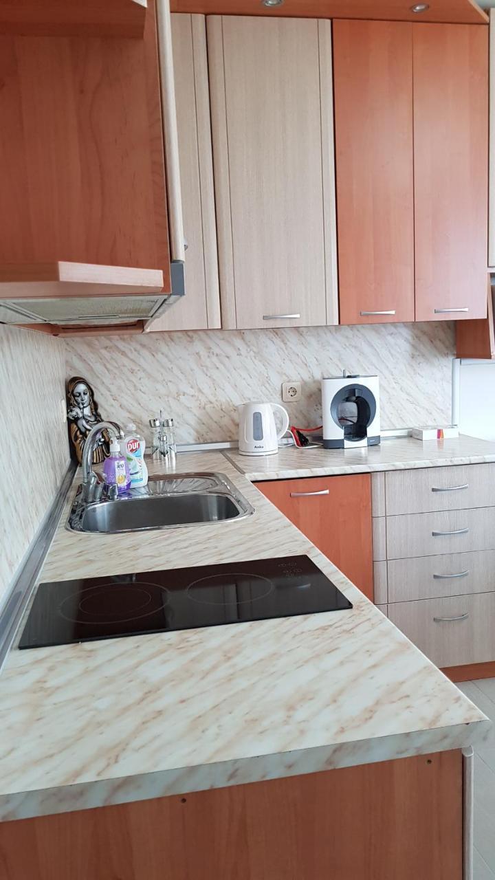 Д И В 2 - D & V 2 Apartment 산단스키 외부 사진