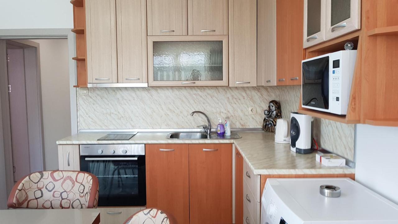 Д И В 2 - D & V 2 Apartment 산단스키 외부 사진
