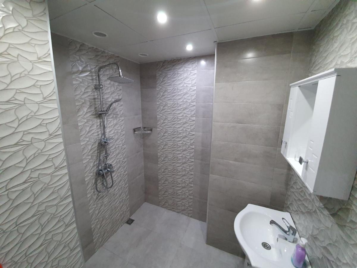 Д И В 2 - D & V 2 Apartment 산단스키 외부 사진